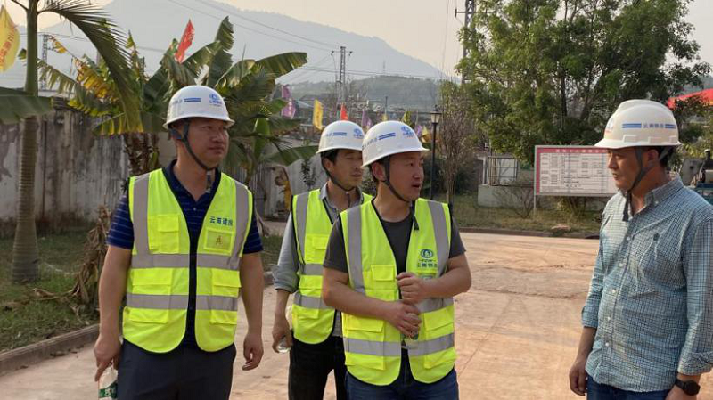 李榮峰、成聯斌到二直管景谷項目檢查指導工作.png
