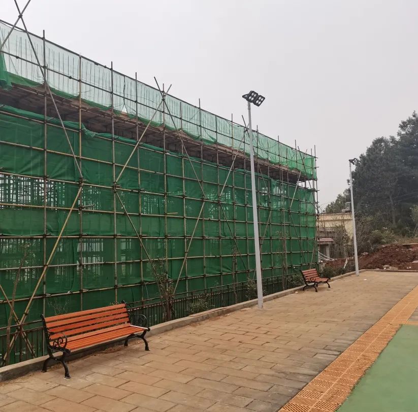 2022-12-01-巧家馬樹(shù)鎮(zhèn)一站式活動(dòng)場(chǎng)所主體封頂.jpg